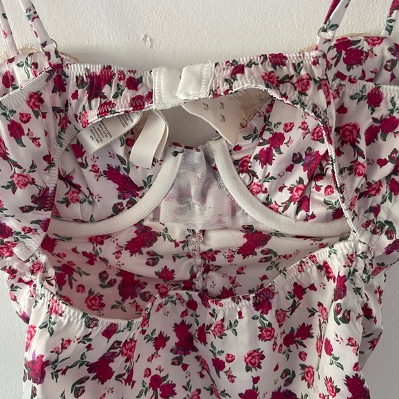For Love & Lemons Mel rose white red floral bustier cropped top 37431 - Picture 4 of 12